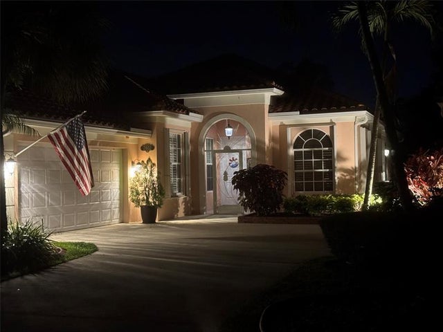 2 of 15 - 7802 Red River Rd, West Palm Beach, FL