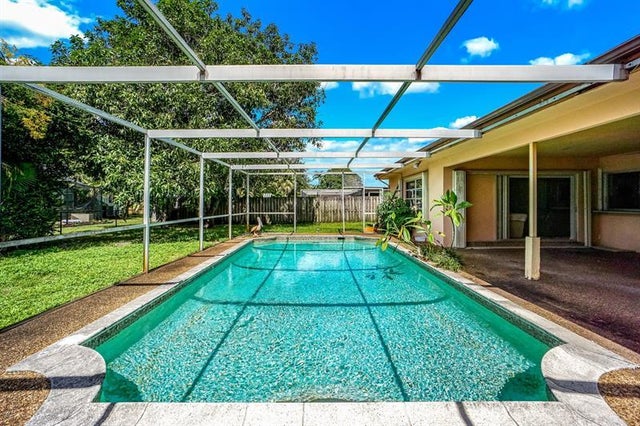 5 of 26 - 1901 Sw 75th Ave, Plantation, FL