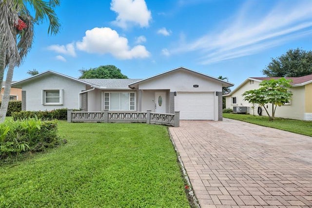 1 of 43 - 9407 Nw 70th Pl, Tamarac, FL