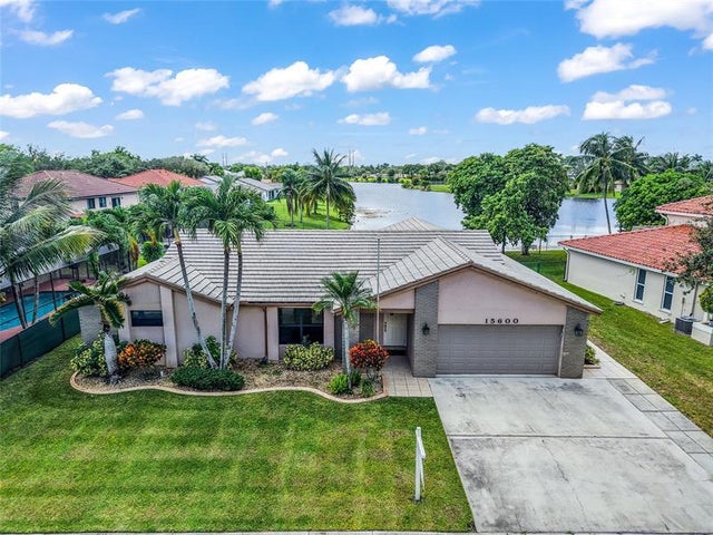 2 of 49 - 15600 Huntridge Rd, Davie, FL