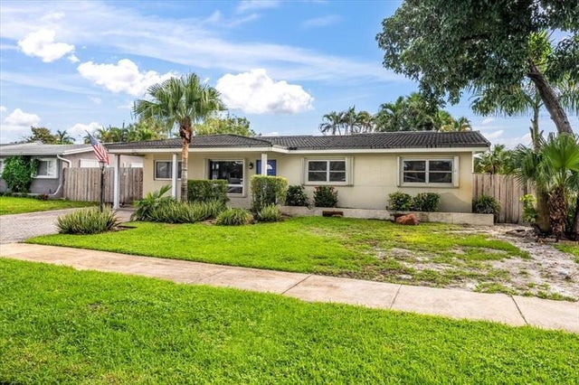 2 of 15 - 2906 Nw 9th Ter, Wilton Manors, FL