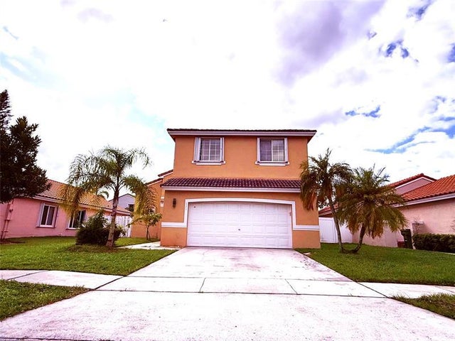 2 of 39 - 322 Sw 193rd Ave, Pembroke Pines, FL