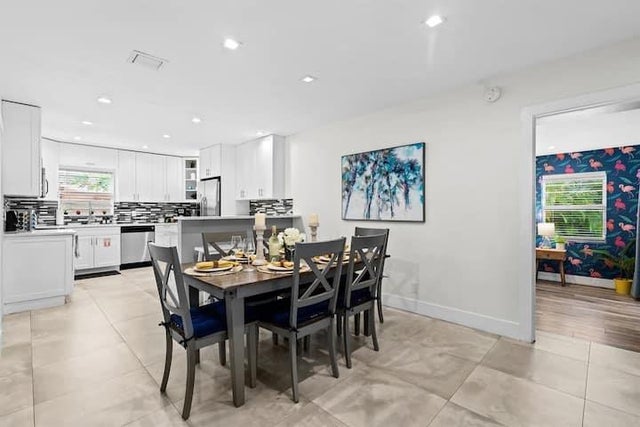 4 of 22 - 1949 Windward Dr, Lauderdale By The Sea, FL