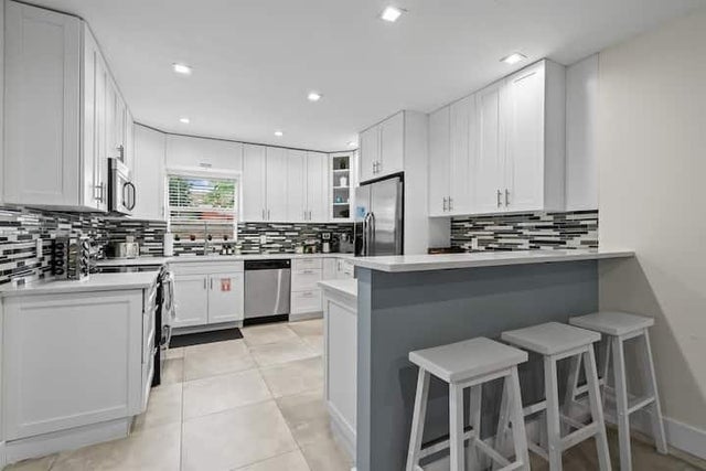 5 of 22 - 1949 Windward Dr, Lauderdale By The Sea, FL
