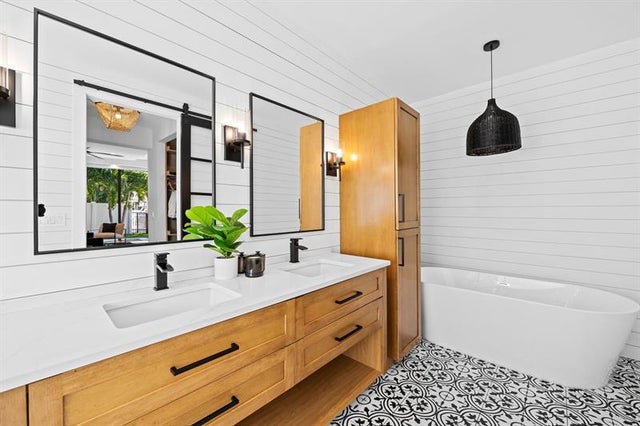 5 of 44 - 710 Ne 69th Street, Boca Raton, FL