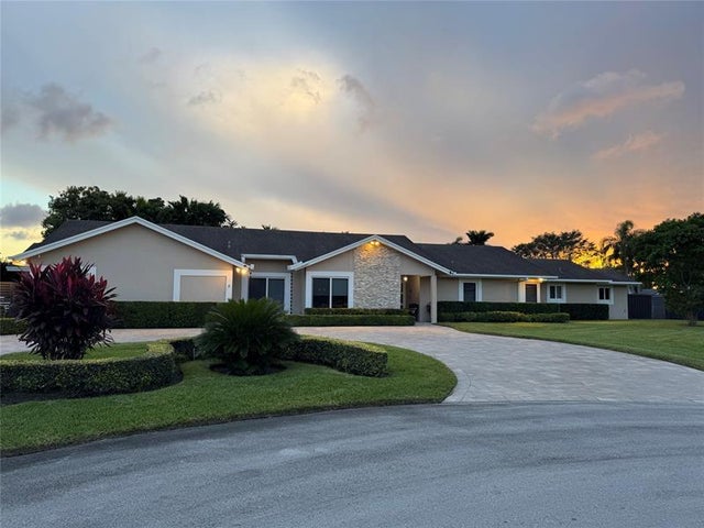 15210 Sw 163 St, Miami