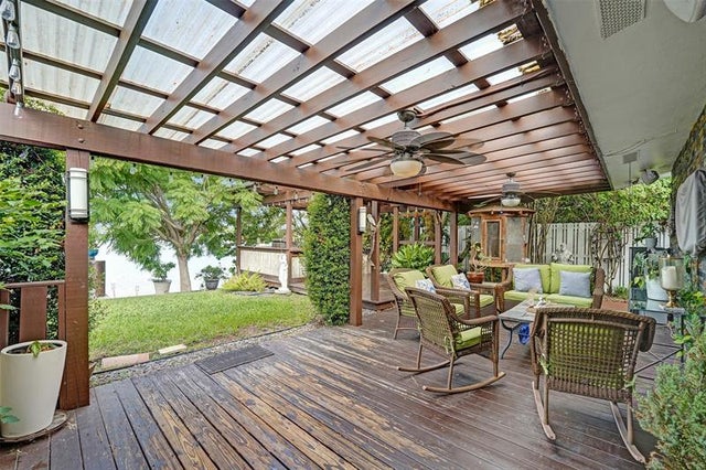 4 of 40 - 4221 Ne 16th Ave, Oakland Park, FL