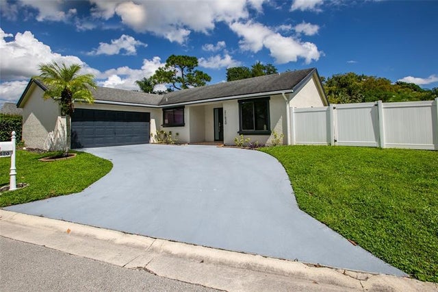 2 of 19 - 21620 Yellowstone Park Dr, Boca Raton, FL