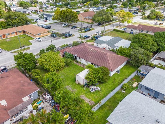 3 of 33 - 5720 Flagler St, Hollywood, FL