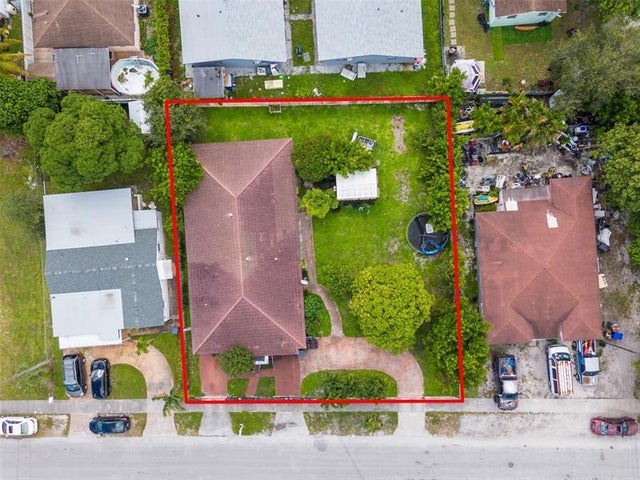 4 of 33 - 5720 Flagler St, Hollywood, FL