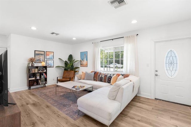 5 of 28 - 1630 Nw 4th Ave, Fort Lauderdale, FL