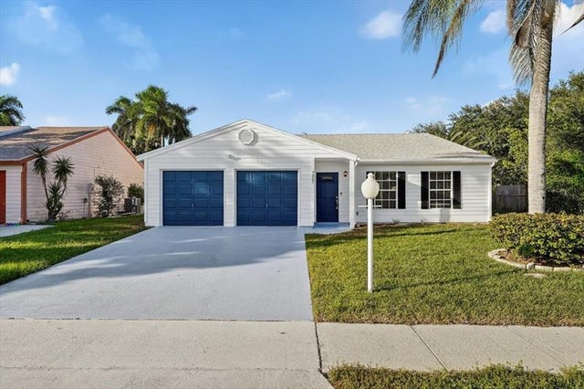 1 of 32 - 7867 Ridgewood Dr, Lake Worth, FL