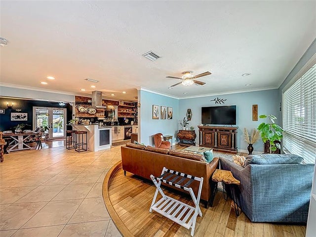 5 of 39 - 3326 Sw 19 St, Fort Lauderdale, FL