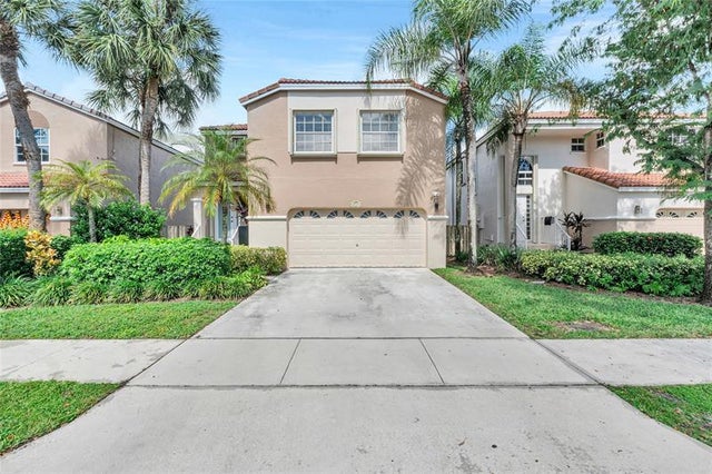3 of 66 - 10843 Nw 12th Ct, Plantation, FL
