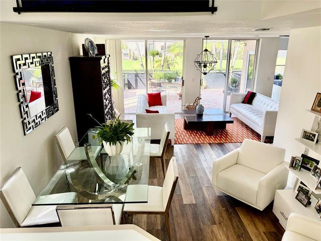 4 of 11 - 10843 Nw 12th Ct, Plantation, FL