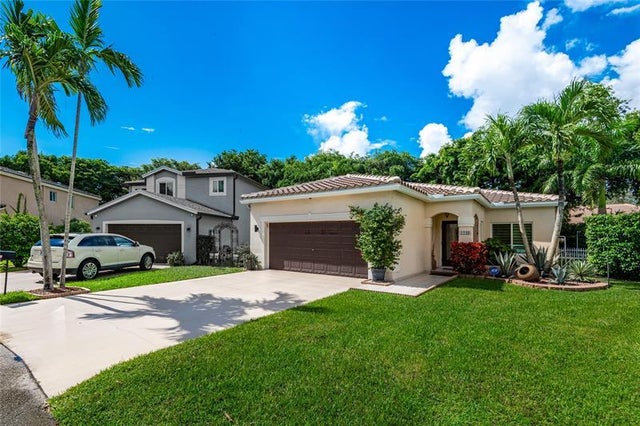1 of 39 - 1249 Sw 46th Way, Deerfield Beach, FL