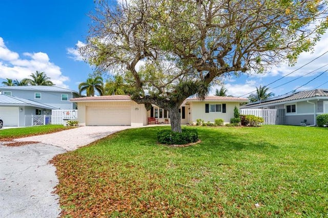 3 of 42 - 571 Se 12th St, Pompano Beach, FL