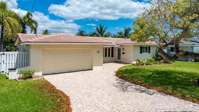 4 of 42 - 571 Se 12th St, Pompano Beach, FL