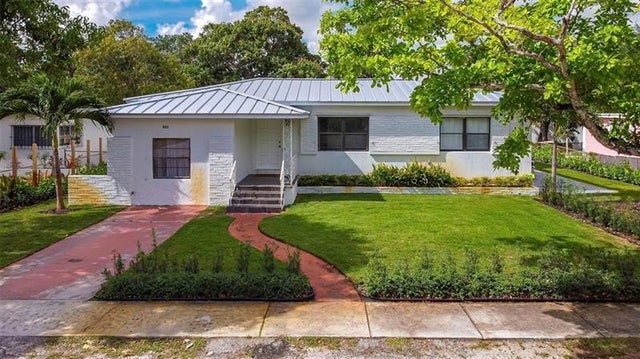 1 of 5 - 425 Nw 122nd St, North Miami, FL
