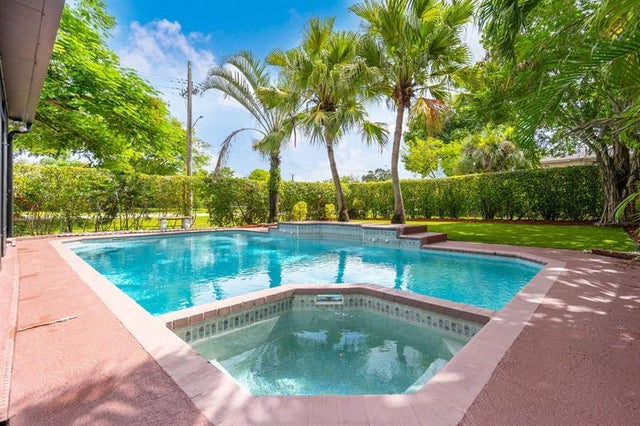 1 of 32 - 3981 Nw 81st Terrace, Coral Springs, FL
