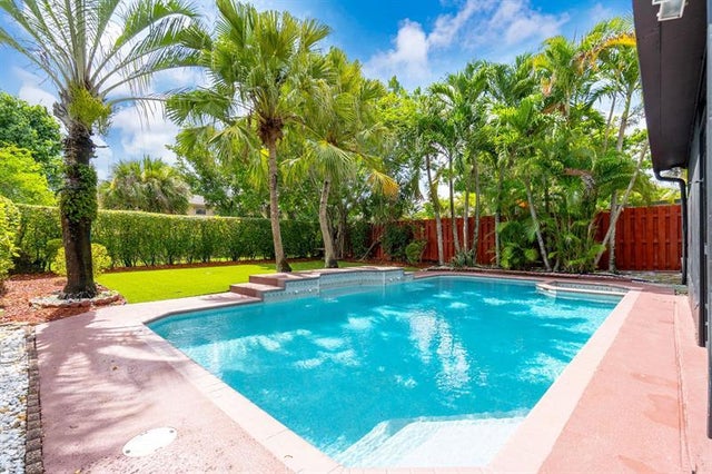 2 of 32 - 3981 Nw 81st Terrace, Coral Springs, FL