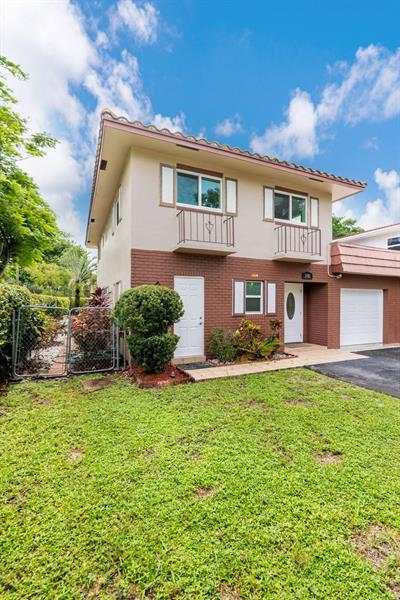4 of 32 - 3981 Nw 81st Terrace, Coral Springs, FL