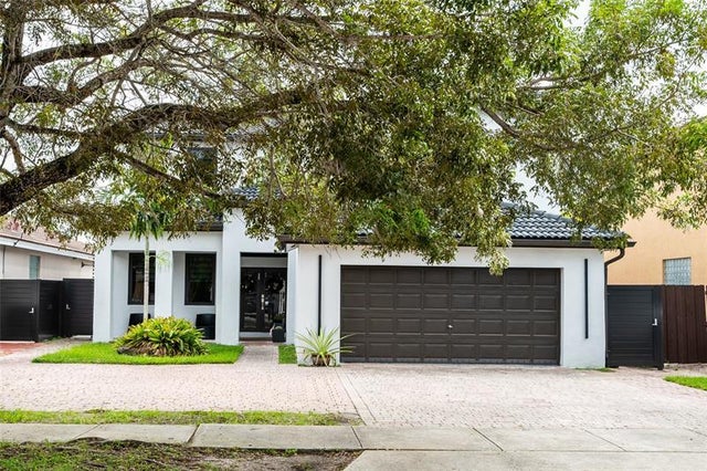 3 of 37 - 14502 Sw 10th St, Miami, FL