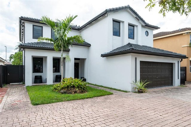 4 of 37 - 14502 Sw 10th St, Miami, FL