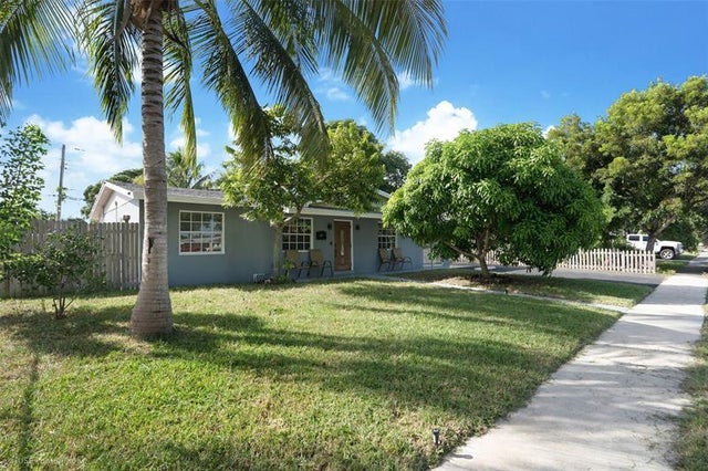 3 of 21 - 1211 Nw 50th Ave, Lauderhill, FL