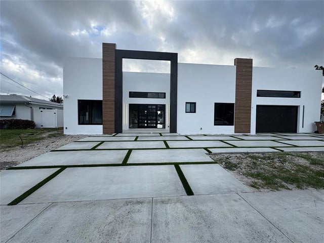 1304 Se 10th Ter, Deerfield Beach