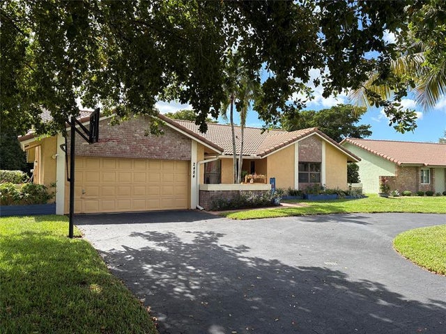 1 of 3 - 2484 Nw 88th Ter, Coral Springs, FL