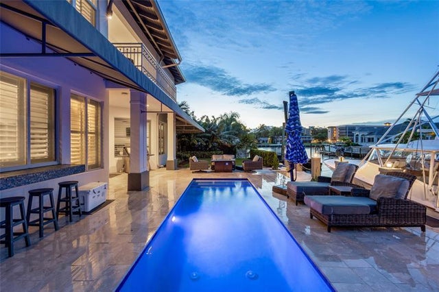 4 of 8 - 1580 Se 8th St, Deerfield Beach, FL