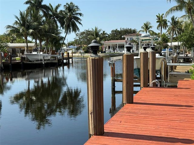 2 of 24 - 2200 Ne 19th Ave, Wilton Manors, FL