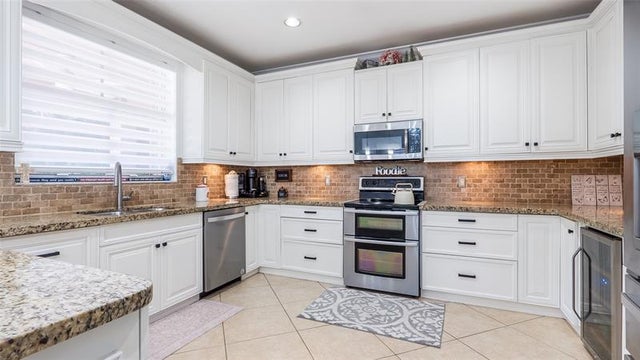 2 of 54 - 1469 Kite Ct, Weston, FL