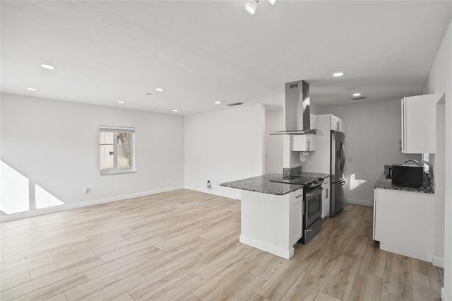 5 of 38 - 1779 Ne 168th St, North Miami Beach, FL