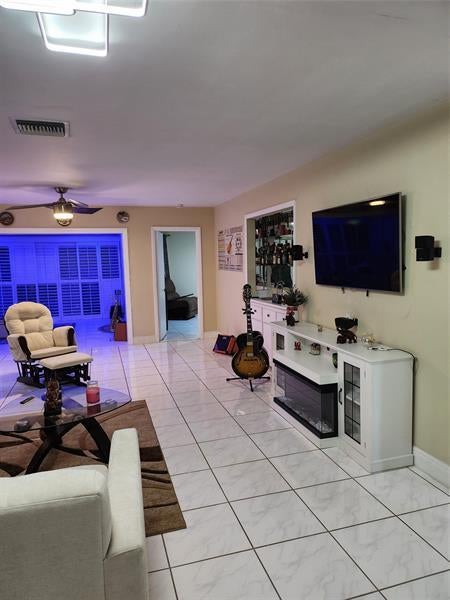 4 of 31 - 2368 Sw 17th Dr, Deerfield Beach, FL