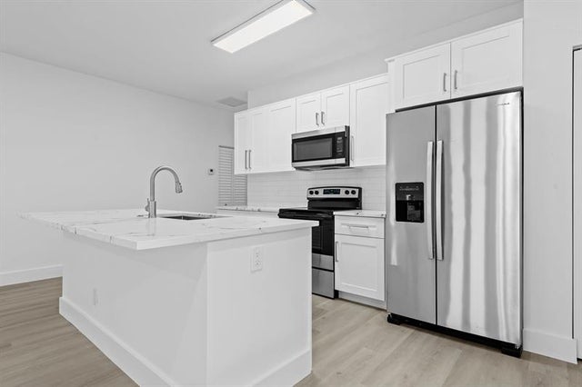 3 of 24 - 2810 Nw 7th Street, Fort Lauderdale, FL