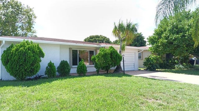 2 of 26 - 1040 Nw 49th Ct, Deerfield Beach, FL