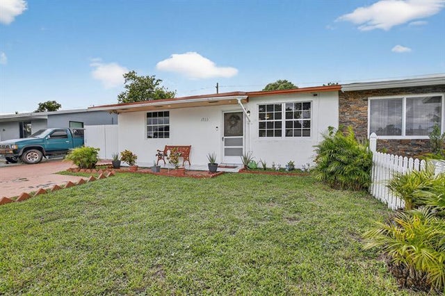 2 of 29 - 1935 Sw 67th Ter, North Lauderdale, FL