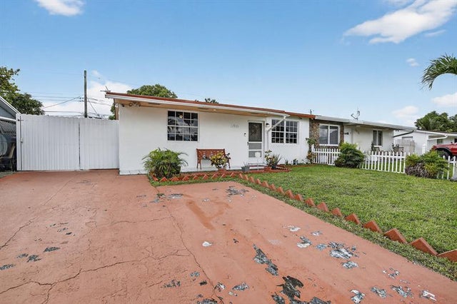 3 of 29 - 1935 Sw 67th Ter, North Lauderdale, FL