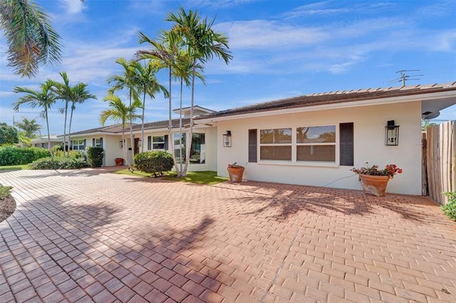 2 of 38 - 2608 Ne 35th St, Fort Lauderdale, FL