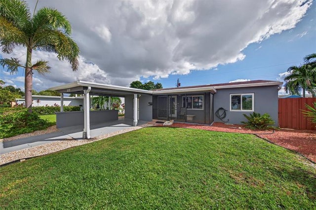 1 of 19 - 5272 Ne 4th Ter, Fort Lauderdale, FL