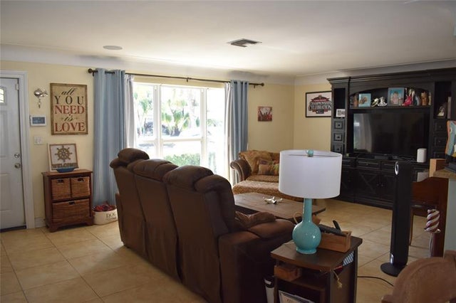 3 of 46 - 1991 Ne 34th St, Lighthouse Point, FL