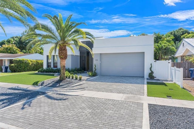 4 of 55 - 318 Ne 25th St, Wilton Manors, FL