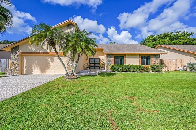1 of 40 - 5411 Nw 87th Ave, Lauderhill, FL