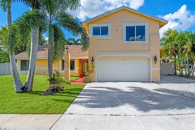 3 of 71 - 4231 Nw 73rd Ave, Lauderhill, FL