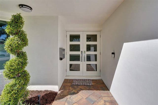 3 of 54 - 5821 Ne 20th Ter, Fort Lauderdale, FL