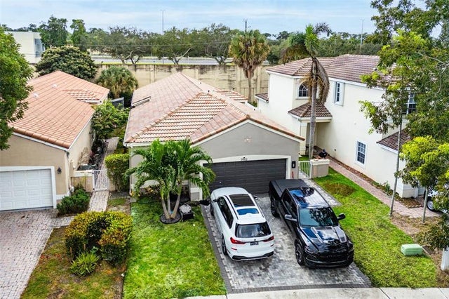 4 of 32 - 3982 Nw 62nd Ct, Coconut Creek, FL