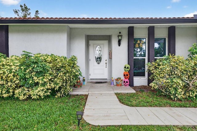 3 of 37 - 10775 Nw 40th St, Coral Springs, FL