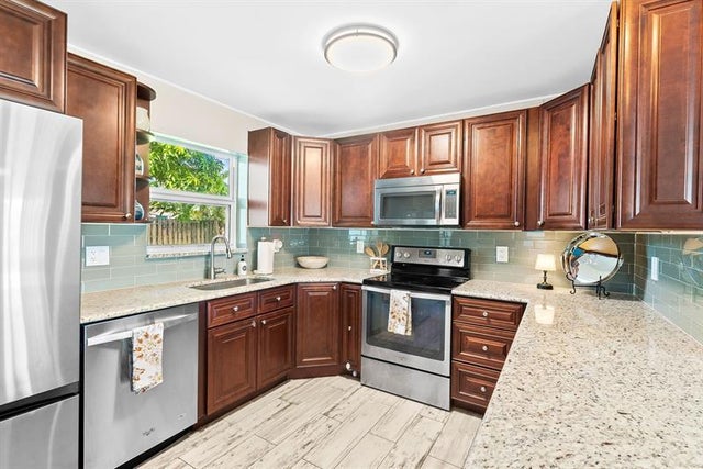 5 of 26 - 5 Se 11th St, Deerfield Beach, FL